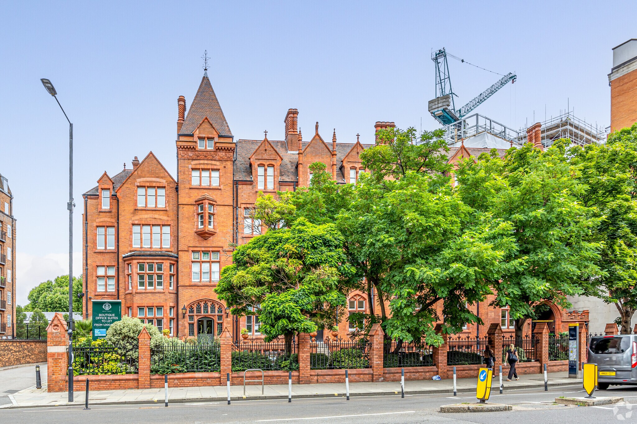 100 Hammersmith Rd, Londres à louer Photo de l’immeuble– Image 1 sur 18