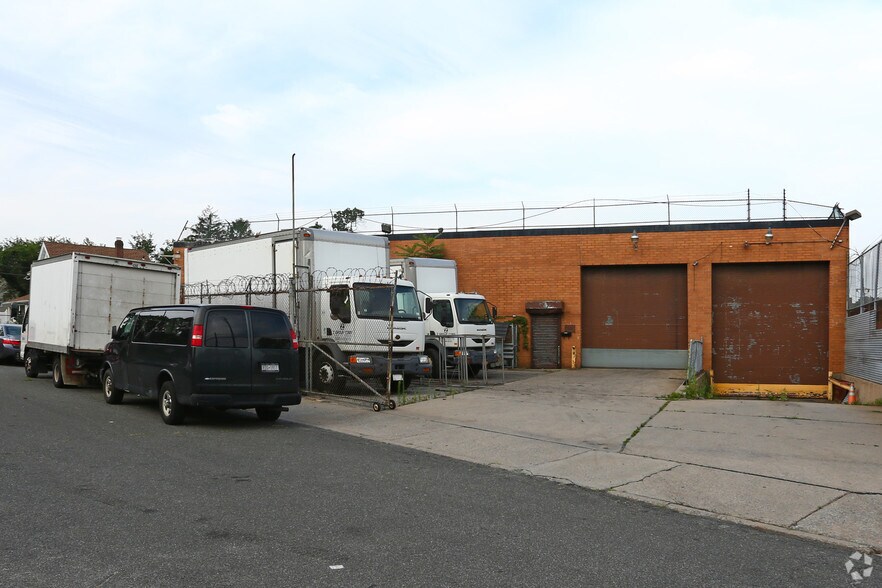 12-00 Brunswick Ave, Far Rockaway, NY à vendre - Photo de l’immeuble – Image 2 sur 3