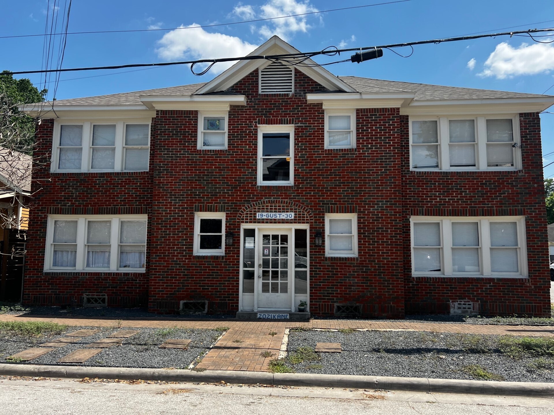 2021 Kane St, Houston, TX à vendre Photo de l’immeuble– Image 1 sur 18
