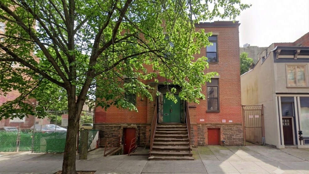148 India St, Brooklyn, NY à louer - Photo de l’immeuble – Image 1 sur 4