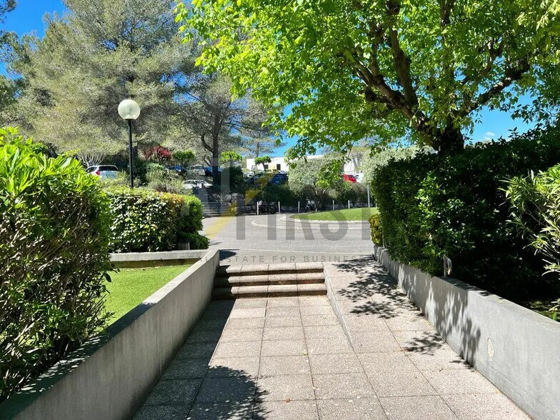 Bureau dans Valbonne à louer - Photo de l’immeuble – Image 3 sur 6