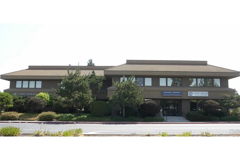 3701 Lone Tree Way, Antioch, CA à louer - Photo de l’immeuble – Image 2 sur 13