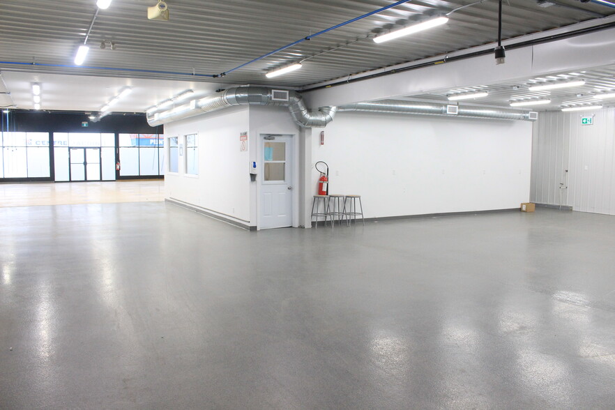731 Boul Saint-Laurent E, Louiseville, QC à louer - Photo de l’immeuble – Image 3 sur 15