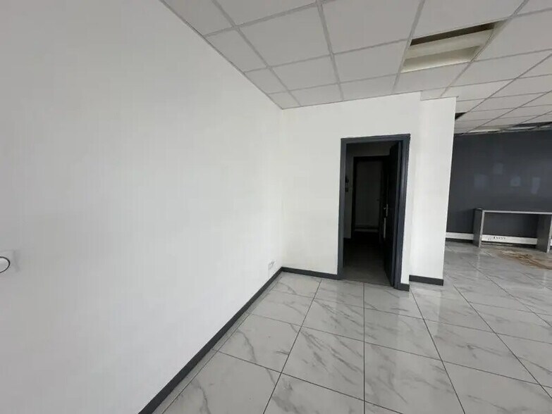 Bureau dans Chartres à louer - Photo intérieure – Image 3 sur 9