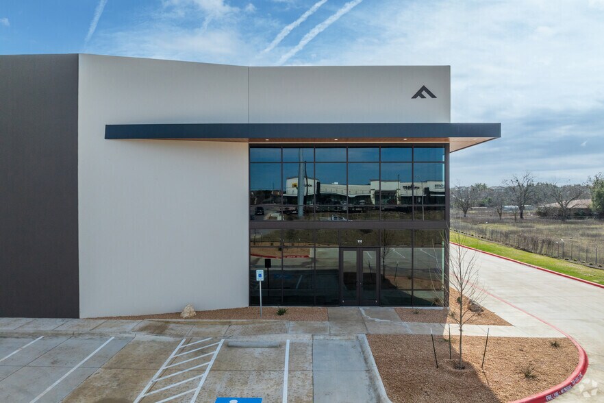 Hero Way West, Leander, TX à louer - Photo de l’immeuble – Image 3 sur 12