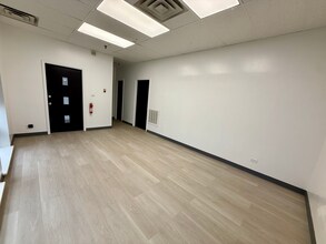 1701-1735 W Armitage Ct, Addison, IL à louer Photo intérieure– Image 1 sur 6