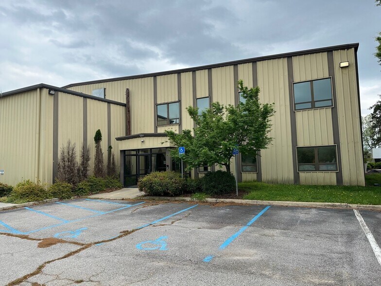 121 Maxine Rd, Danville, VA à vendre - Photo de l’immeuble – Image 3 sur 11