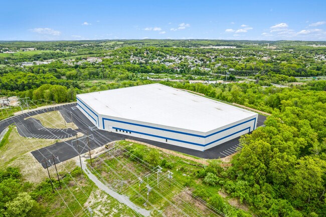 Plus de détails pour 46 Old Ferry Rd, Methuen, MA - Industriel/Logistique à vendre