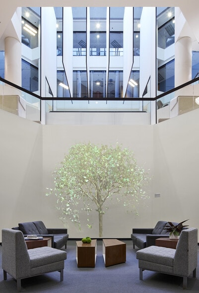 1650 82nd St W, Bloomington, MN à louer - Photo intérieure – Image 3 sur 17