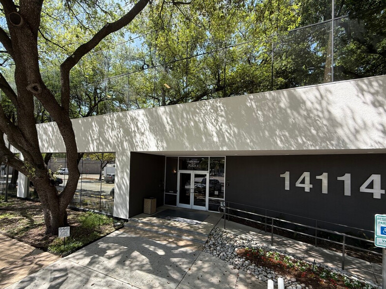 14110 N Dallas Pky, Dallas, TX à louer - Photo de l’immeuble – Image 2 sur 26