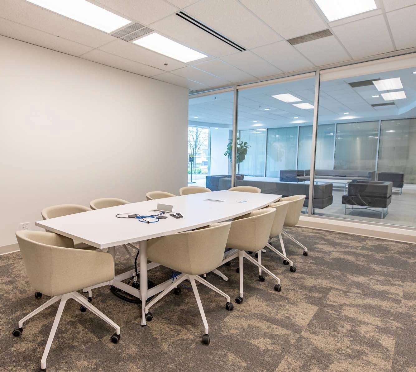 4601 Canada Way, Burnaby, BC à louer Photo intérieure– Image 1 sur 5