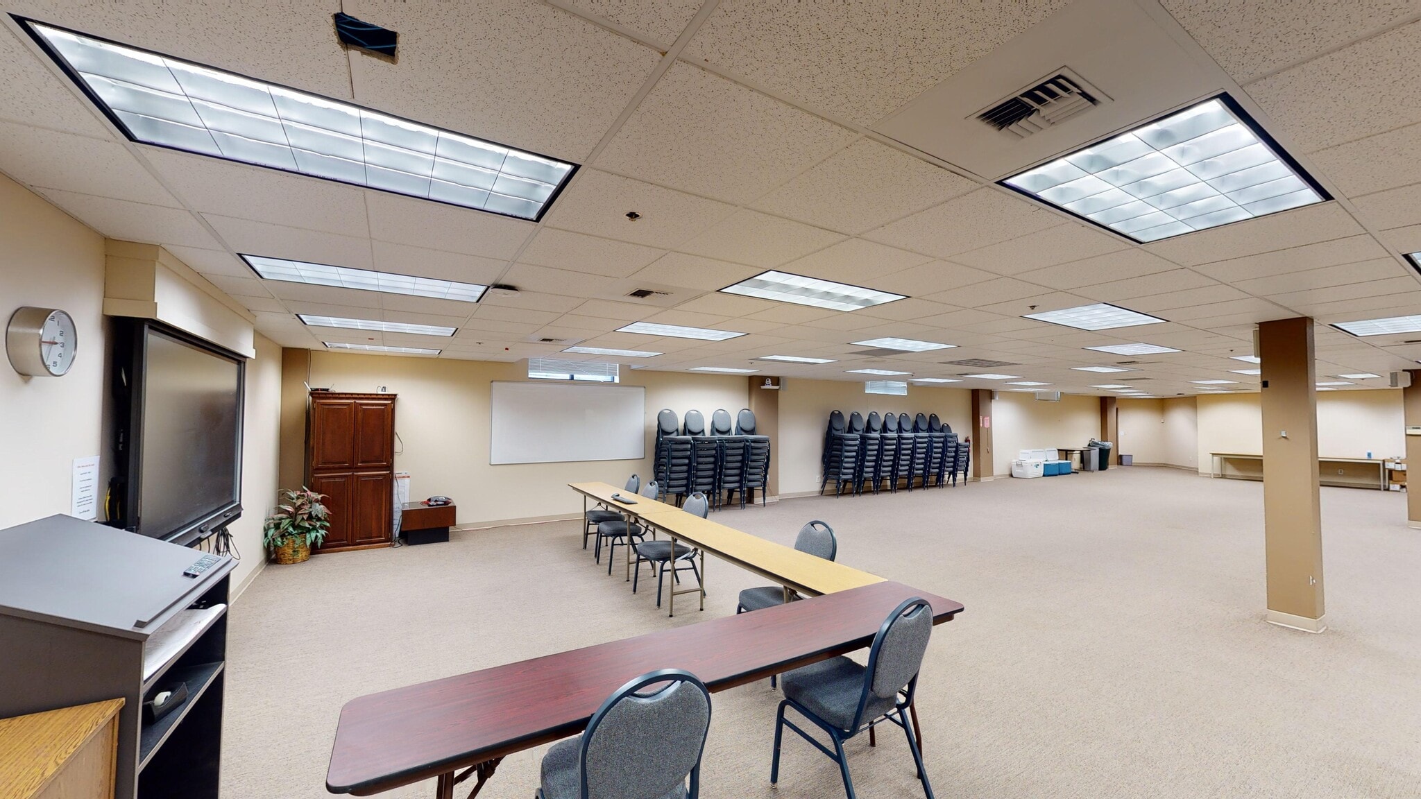 2075 Overland Ave, Billings, MT à louer Photo de l’immeuble– Image 1 sur 16