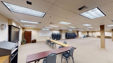 2075 Overland Ave, Billings, MT à louer Photo de l’immeuble– Image 1 sur 16