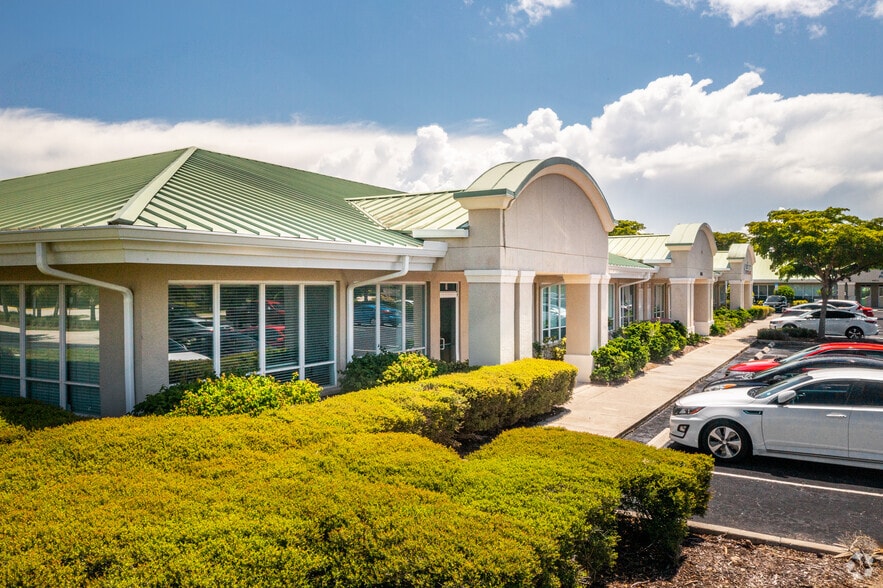 6811 Palisades Park Ct, Fort Myers, FL à louer - Photo principale – Image 1 sur 4