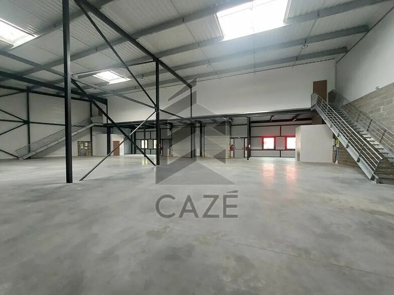 Local d’activités dans Tresses à louer - Photo de l’immeuble – Image 1 sur 6