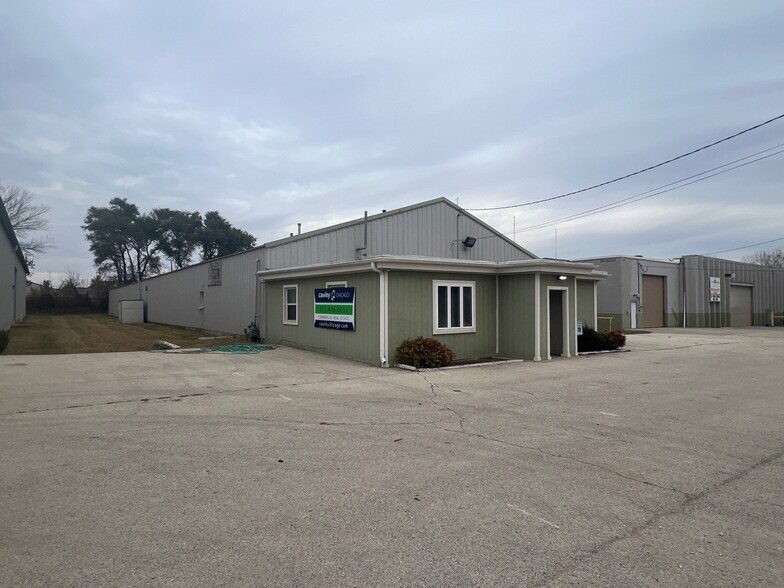 147 Second Ave, Rochelle, IL à louer - Photo de l’immeuble – Image 1 sur 11