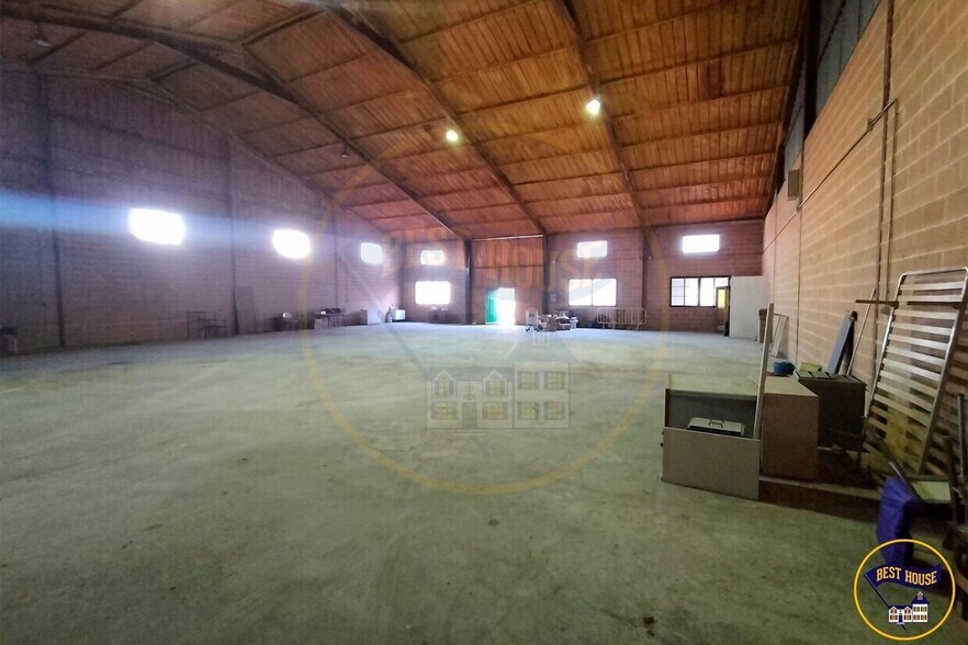 Industriel/Logistique dans Cuenca, Cuenca à vendre - Photo de l’immeuble – Image 2 sur 2