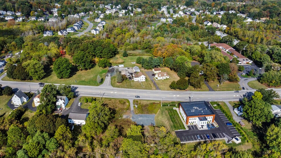 1126 Loudon Rd, Cohoes, NY à vendre - Photo de l’immeuble – Image 3 sur 11