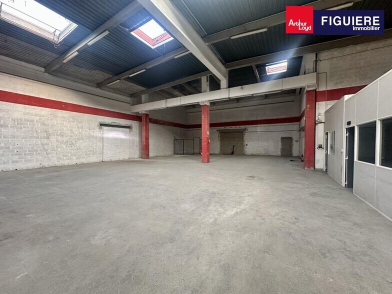 37 Avenue De Rome, Vitrolles à louer - Photo de l’immeuble – Image 2 sur 24