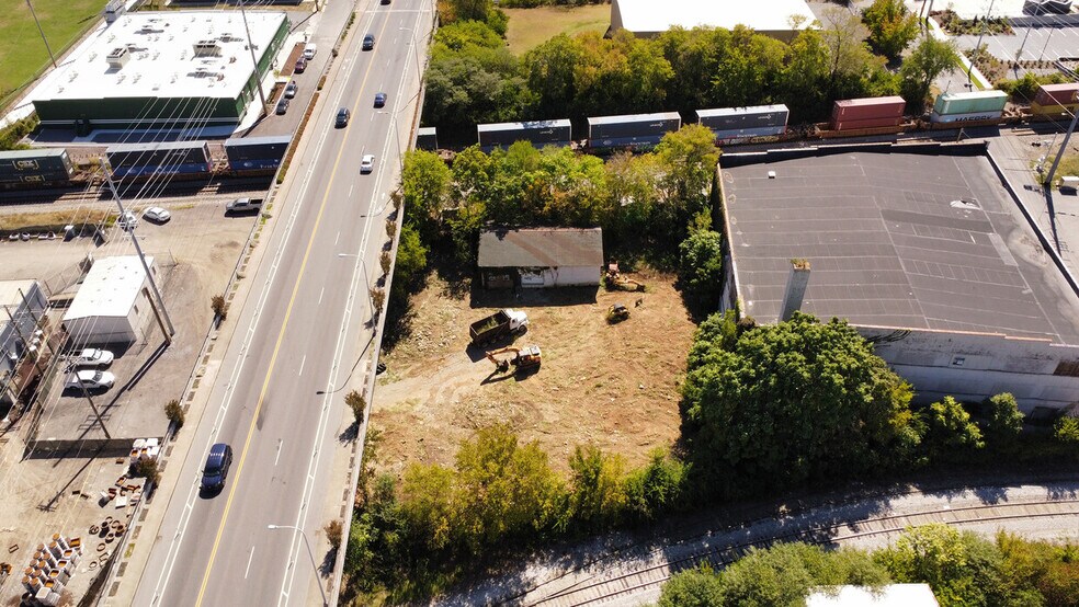 705 18th Ave S, Nashville, TN à louer - Photo principale – Image 1 sur 1