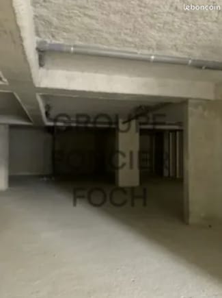 Plus de détails pour Local commercial à louer