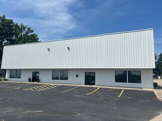 Plus de détails pour 1584 SW Market St, Lees Summit, MO - Local d'activités à louer