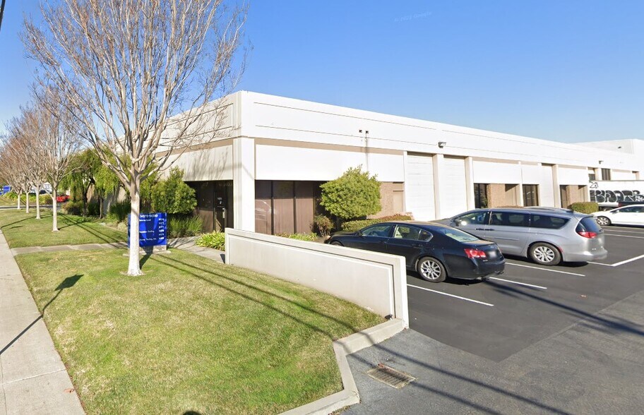 14204-14212 Doolittle Dr, San Leandro, CA à louer - Photo de l’immeuble – Image 2 sur 5