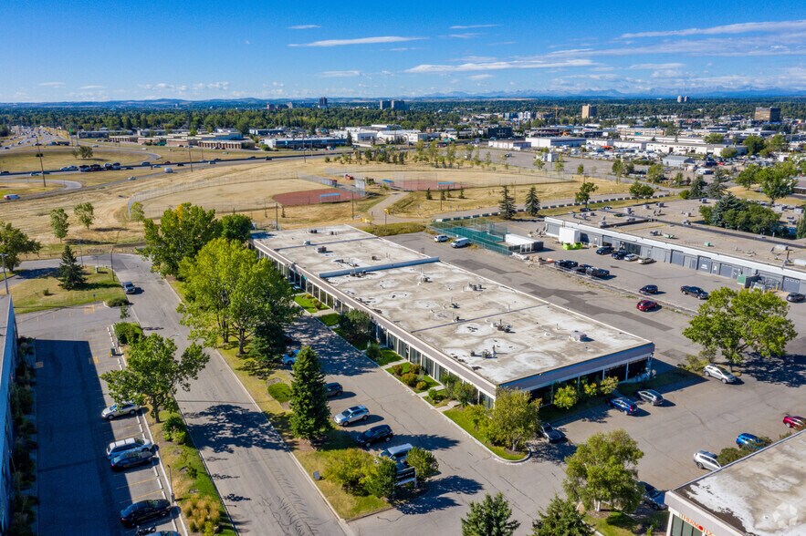 6143 4th St SE, Calgary, AB à louer - Aérien – Image 3 sur 6