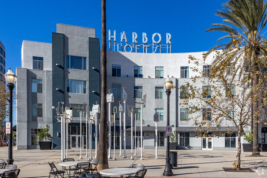435 W Center Street Promenade, Anaheim, CA à vendre - Photo de l’immeuble – Image 3 sur 9