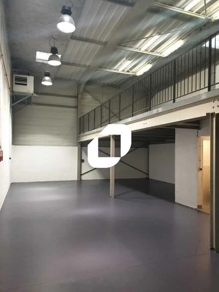 Bureau dans Choisy-le-Roi à louer - Photo de l’immeuble – Image 3 sur 10