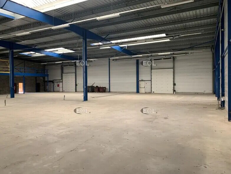 Industriel/Logistique dans Magny-en-Vexin à vendre - Photo de l’immeuble – Image 3 sur 6