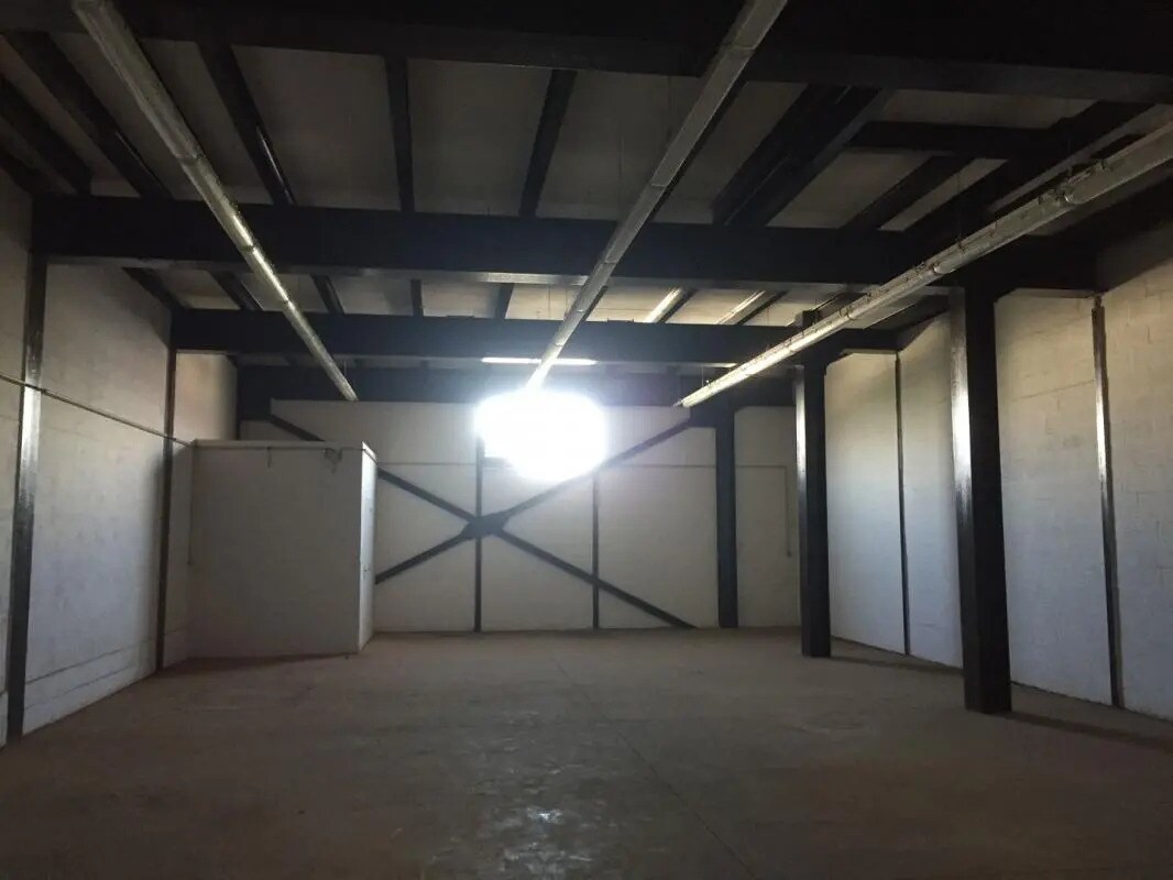 Industriel/Logistique dans Bezons à louer Photo de l’immeuble– Image 1 sur 6