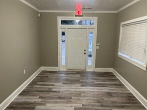 490 S Perry St, Lawrenceville, GA à louer Photo intérieure– Image 1 sur 2