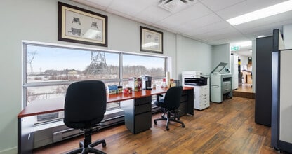 3130 Boul des Entreprises, Terrebonne, QC à louer Photo intérieure– Image 2 sur 17