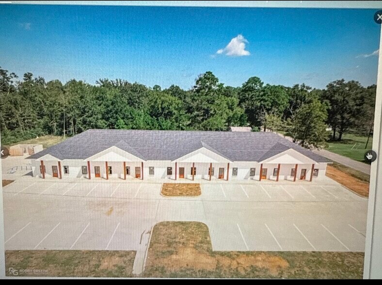 3rd Street, Benton, LA à vendre - Photo de l’immeuble – Image 2 sur 4