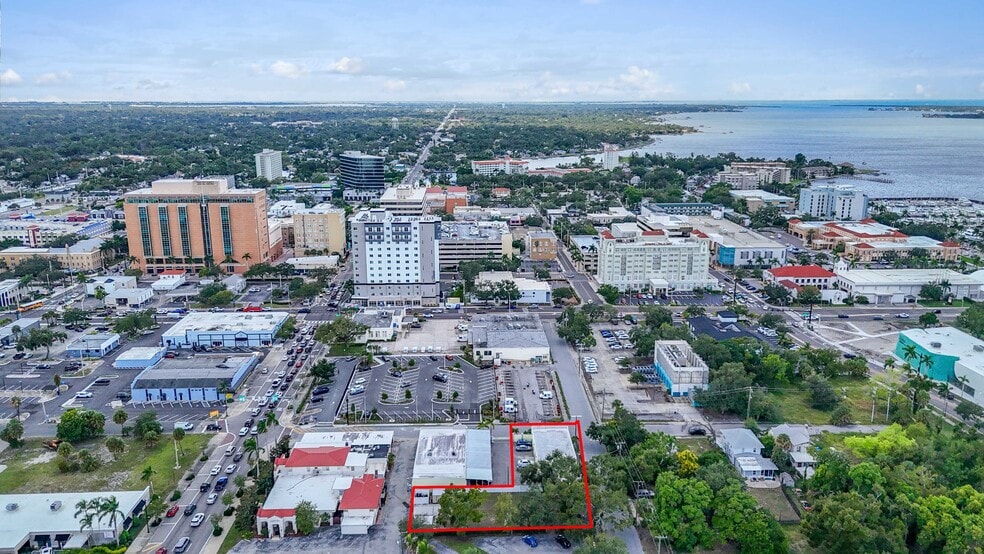 417 8th St W, Bradenton, FL à louer - Photo de l’immeuble – Image 2 sur 20