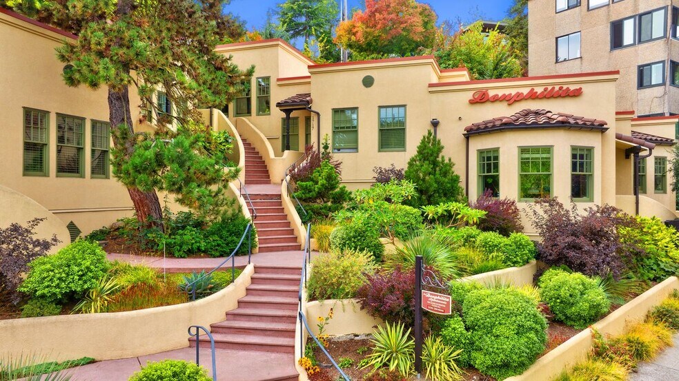 1707 Taylor Ave N, Seattle, WA à vendre - Photo de l’immeuble – Image 1 sur 7