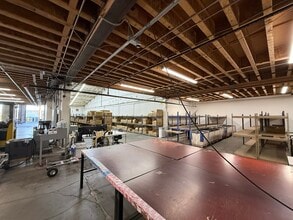 2250 Maple Ave, Los Angeles, CA à louer Photo intérieure– Image 2 sur 2