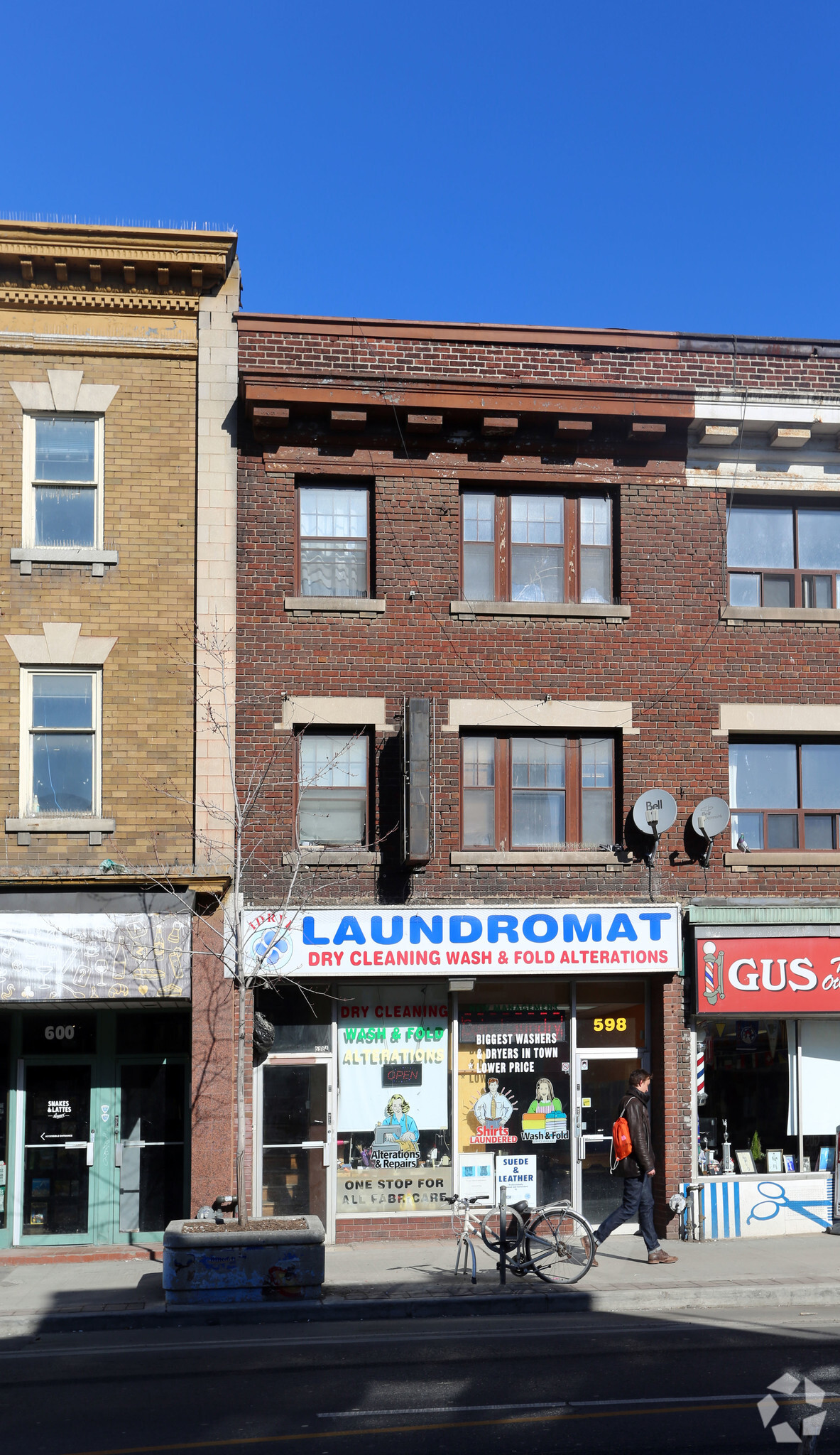 598 Bloor St W, Toronto, ON à vendre Photo principale– Image 1 sur 3