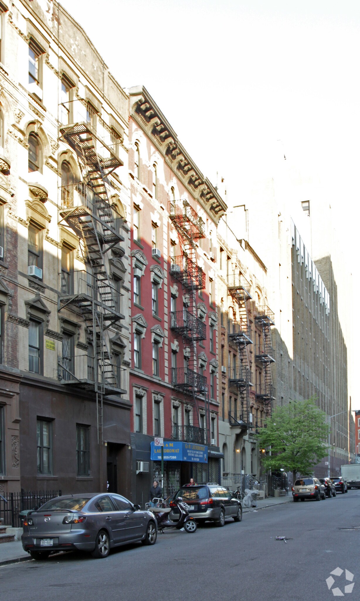 334-336 E 13th St, New York, NY à louer Photo principale– Image 1 sur 4