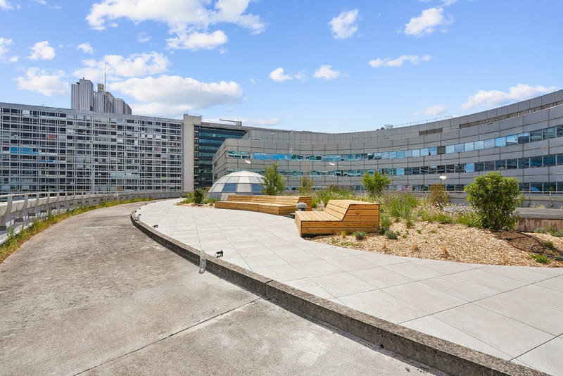 7-11 Place Des Cinq Martyrs Du Lycée Buffon, Paris à louer Photo de l’immeuble– Image 1 sur 14