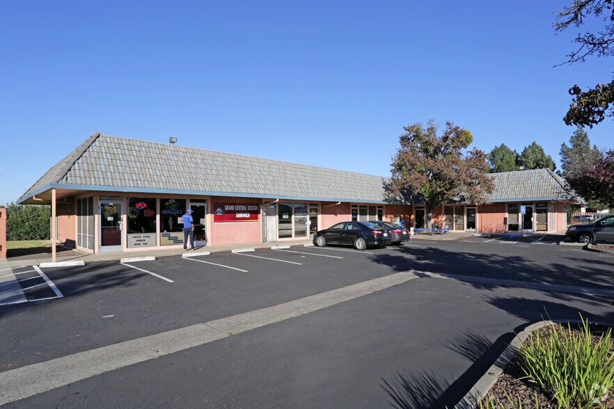 1250 Harbor Blvd, West Sacramento, CA à louer - Photo principale – Image 1 sur 7