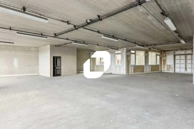 Local d’activités dans Épinay-sur-Seine à louer - Photo de l’immeuble – Image 3 sur 10