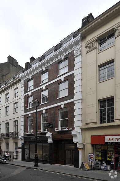 49 Albemarle St, Londres à louer - Photo de l’immeuble – Image 3 sur 4
