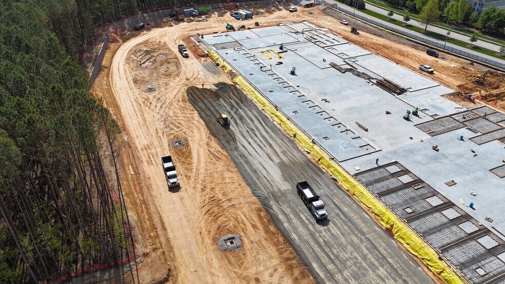 501 N Greenfield Pky, Garner, NC à louer - Photo de l’immeuble – Image 2 sur 4