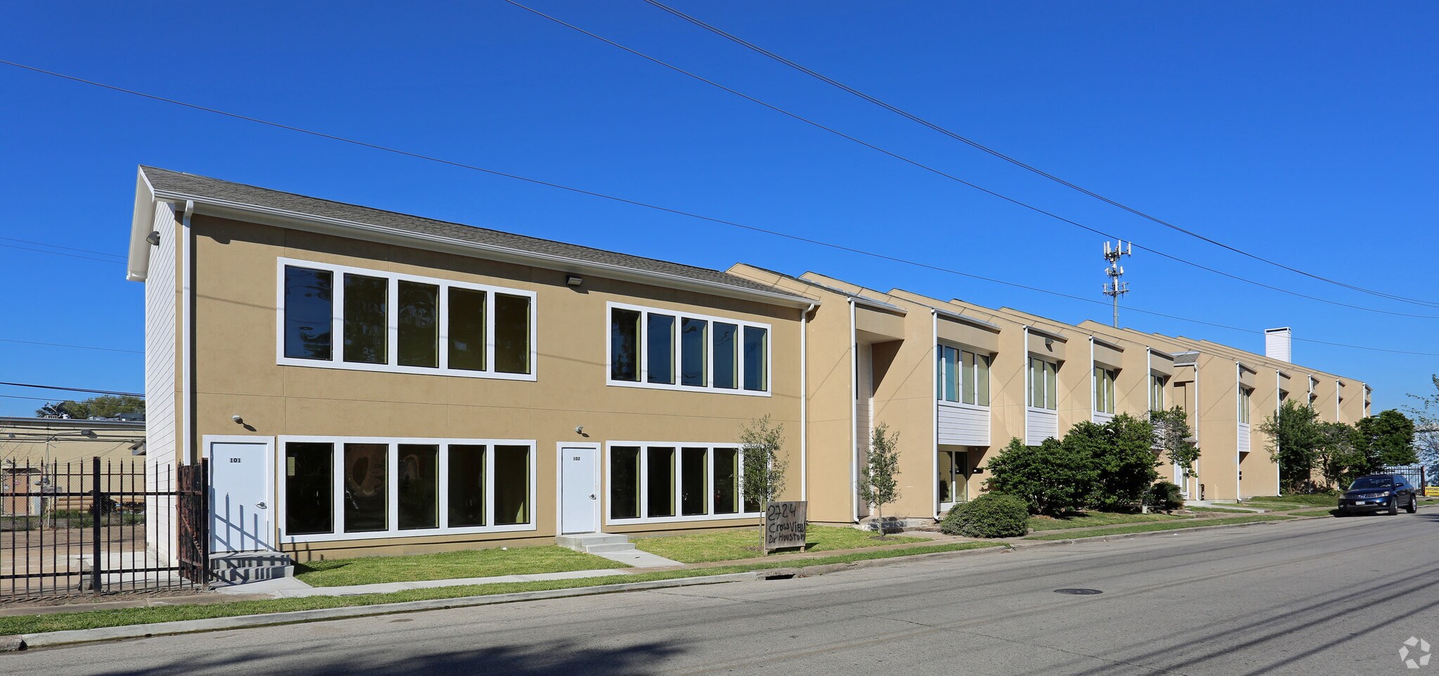 2724 Crossview Dr, Houston, TX à louer Photo principale– Image 1 sur 9