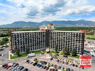 Plus de détails pour 411 Lakewood Cir, Colorado Springs, CO - Hôtellerie à vendre