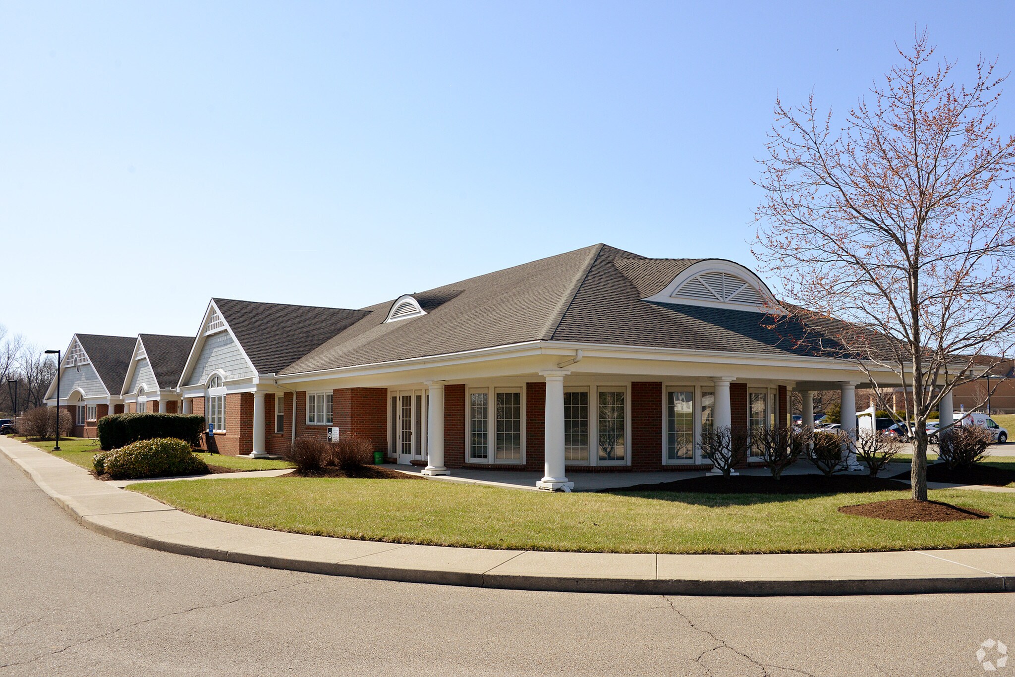 608 Reading Rd, Mason, OH à louer Photo principale– Image 1 sur 37