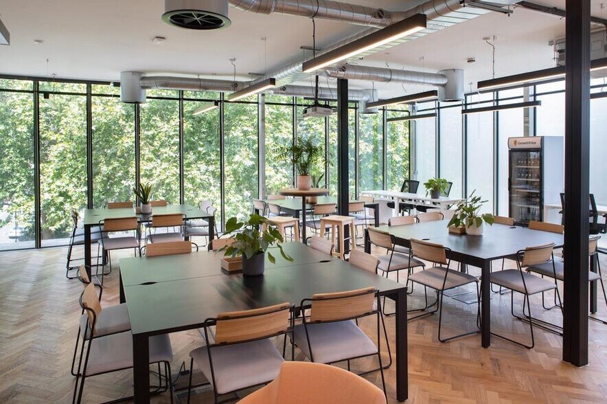 48 Hoxton Sq, Londres à louer - Photo de l’immeuble – Image 2 sur 21