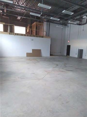 220 Stockton Ave, Okotoks, AB à louer - Photo intérieure – Image 3 sur 11